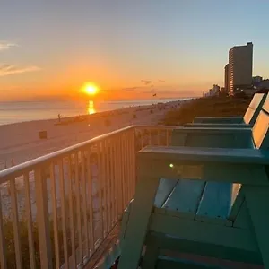 Couples Getaway, Honeymoon Sweet, Perfectly Cozy Front With Kitchen, Pool, Free Parking,check-in At Door Aparthotel Panama City Beach