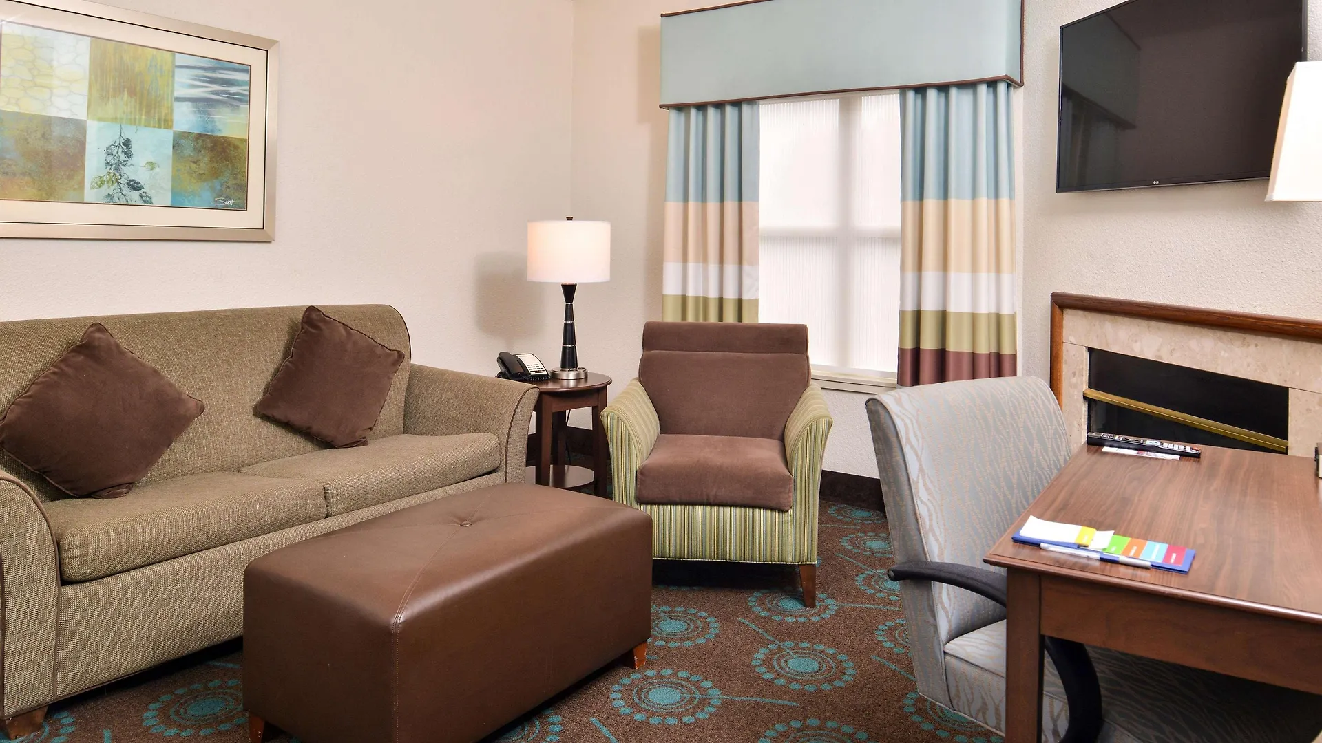 Hampton Inn & Suites Newport News-Airport - Oyster Point Area Hotel