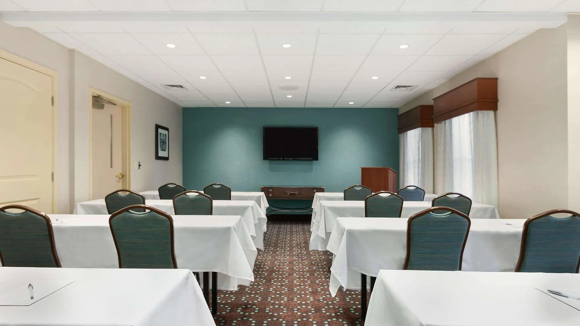 Hotel Hampton Inn & Suites Newport News-Airport - Oyster Point Area