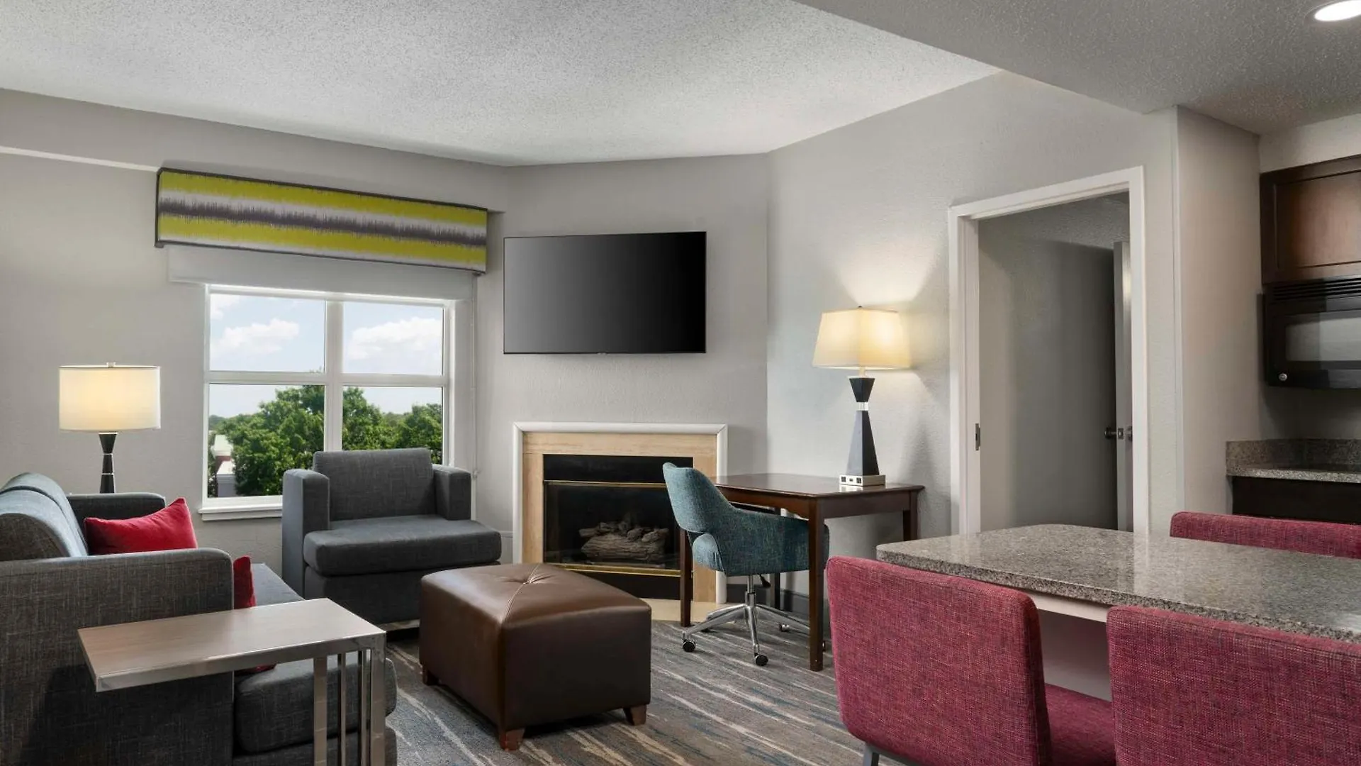 Hotel Hampton Inn & Suites Newport News-Airport - Oyster Point Area