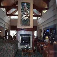 Hampton Inn & Suites Newport News-Airport - Oyster Point Area Hotel