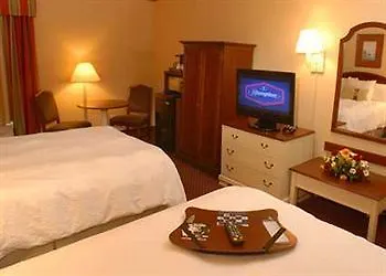Hotel Hampton Inn & Suites Newport News-Airport - Oyster Point Area
