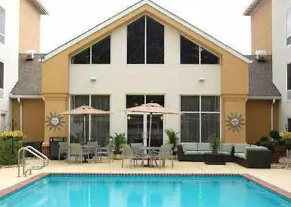 Hampton Inn & Suites Newport News-Airport - Oyster Point Area 3*,  United States