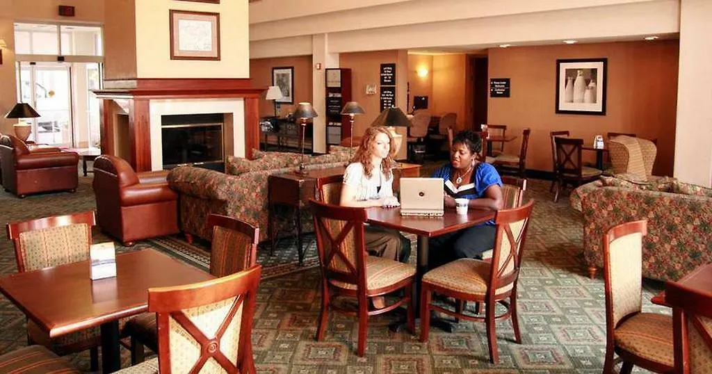Hotel Hampton Inn & Suites Newport News-Airport - Oyster Point Area